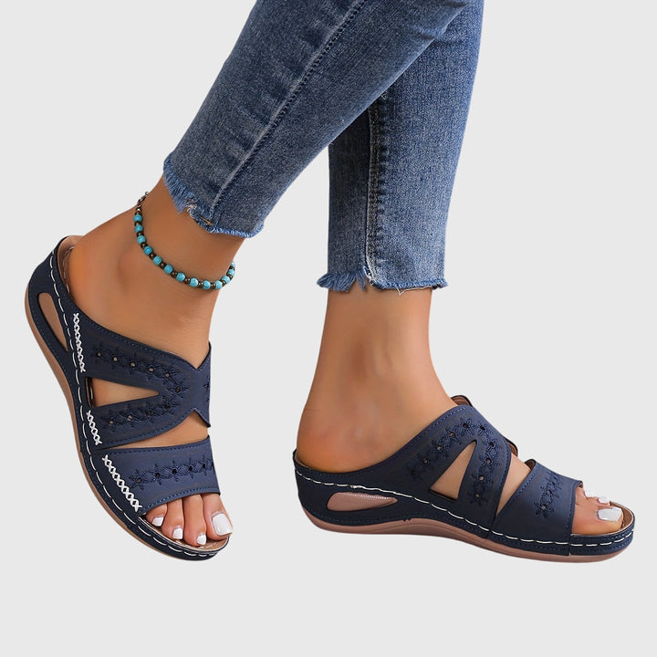 Noëlle™ | Lightweight Orthopaedic Sandals
