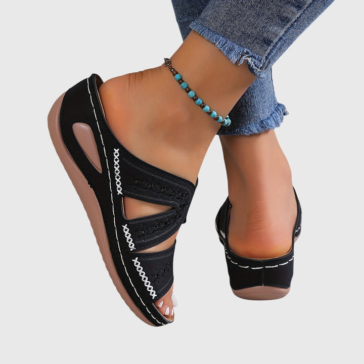 Noëlle™ | Lightweight Orthopaedic Sandals